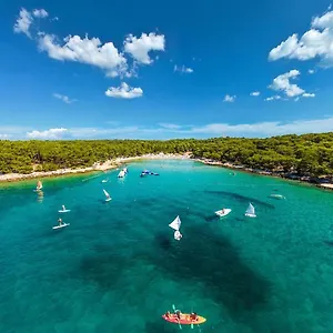 Pine Vakantiepark Pakoštane